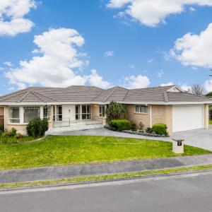 Spacious Holiday Home in a Superb Location