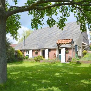 Cozy Holiday Home in Bergen op Zoom with Garden