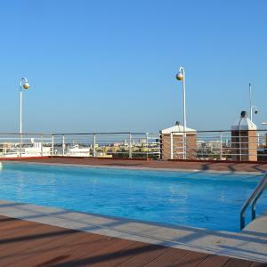 All in One City Flat - Pool, parking & nomad
