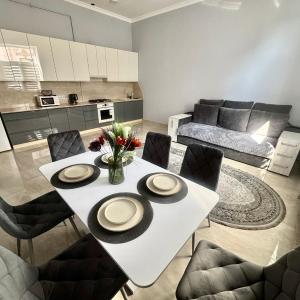 Чернівці, центр ELITE APARTMENTS по добово