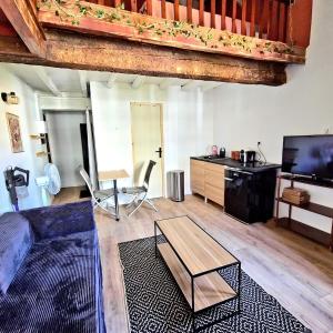 Bachelor Duplex - hypercentre - metro - wifi