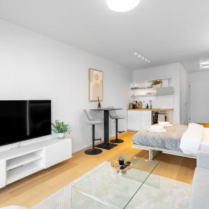 Terrazzo Lux Apartment with Balcony