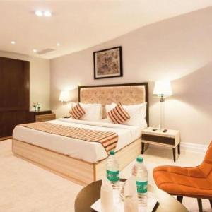 Boutique Hotel Almora - Opposite Aerocity With Free Airport Pickup