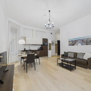 1BR Apartment in a Renovated Historic Building