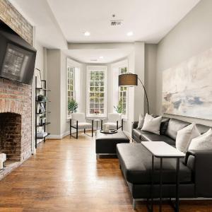 Luxury 2BR & Parking in Heart of DC - Steps to Metro