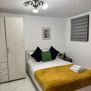 Near the Center Two bedrooms Floor minus first