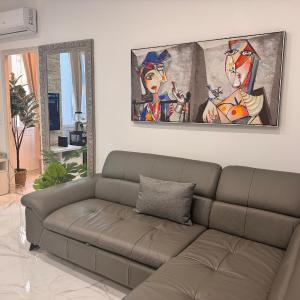 Bright, Central & Stylish 3 Min Walk to the Sea