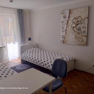 K3 RG, Zentrale Lage, schöne 2 Zimmer, voll ausgestattet!