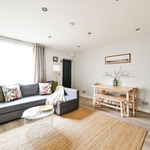 Spacious beautiful just-renovated flat with patio - Chelsea