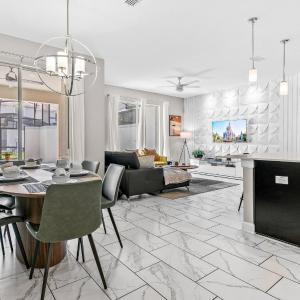 Family 4BR Pool Disney Nearby