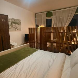 Studio-Like Private Bedroom with Balcony & Private Washroom in JLT