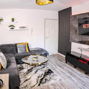The Modern Suite 1BR Apartment Near Etihad Stadium & Coop Live
