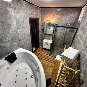 MorAgop Suites