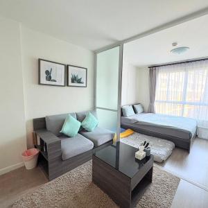 Studio Room with Pool View at dCondo Sign Chiang Mai