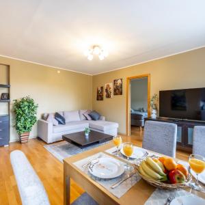 Free Parking 2 BR city center
