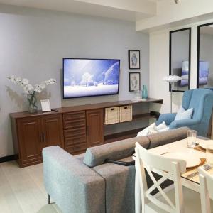 2BR Condo - Makati CBD, Sunset Views, 20mins to NAIA