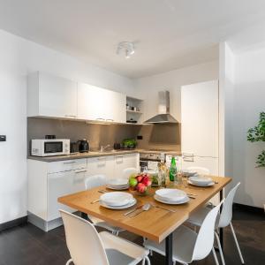 3 bedroom apartment near center of Prague