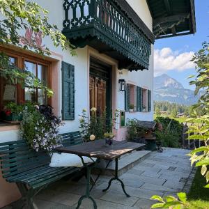 TONIS cozy Boutique Chalet by ALPIN CHARME APARTMENTS