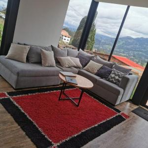 Loft moderno con jacuzzi