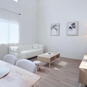 Stylish Renovated Home Near Strip, Stadium & Expo 35