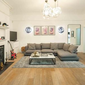 NEW Sleek and Stunning 1 Bedroom Flat Hampstead
