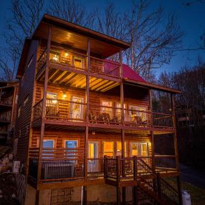 View & A Pool by American Patriot Getaways