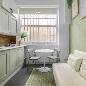Modern West Kensington Studio - Sleeps 3