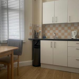 Charming 1 Bed Apartment
