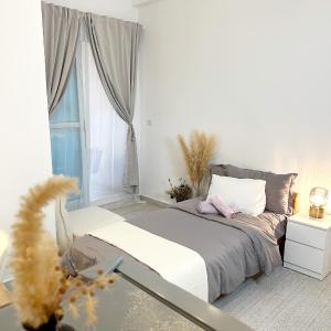 Cozy Designer City Centre Studio - 1 Lady only