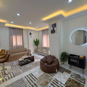 2br luxurious apartment New cairo