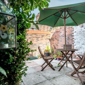 Pass the Keys 2 Bed Charming Home by Sefton Park Liverpool