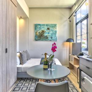 Modern Sunfilled Urban Apt at The Harri wviews