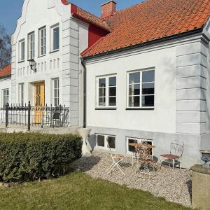 Charming Farmhouse With Open Spaces Near Österlen