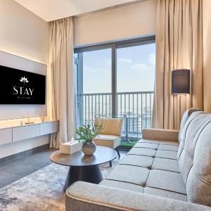 STAY BY LATINEM Luxury 1BR Holiday Home CA 1506 Near Burj Khalifa