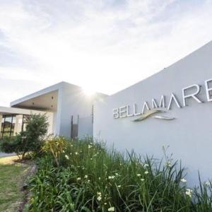 Sunny Apartment in Summerstrand within walking distance of the beach, PE