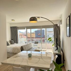 Estudio en Palermo Hollywood con pileta,gimnasio y cerca del Movistar Arena- Embajadas