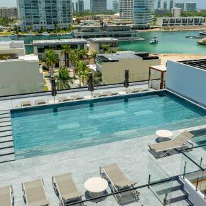 Modern Apartment with Marina & Beach Access