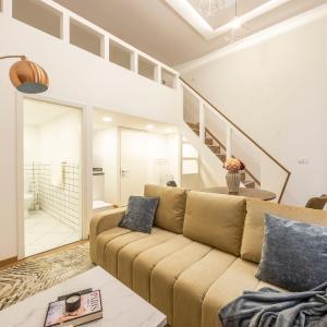 DeLuxe Charming Downtown Suites in Dob St'