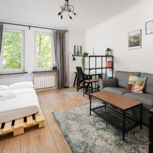 Grójecka City Gateway Apartment by BookingHost