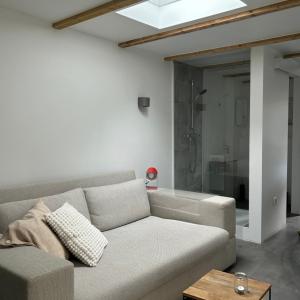 Modern Business Studio - 5 Min to DUS Airport & Messe