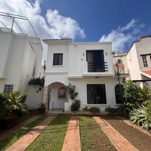 House 15 minutes from the hotel zone-casa a 15 min de zona hotelera