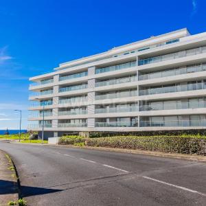 Atlantic Golden View Luxe Apartment