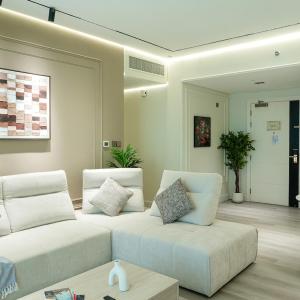 Damac Maison Canal Views Luxe Waterfront 2BR APT with Office -Sleeps 6 Guests