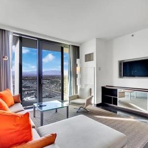 Stunning Views Palms 27303