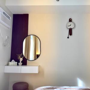 Modern Sleek - Staycation in Las Piñas