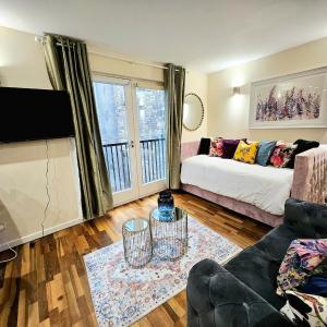 2 bedroom, 4 beds -Grassmarket