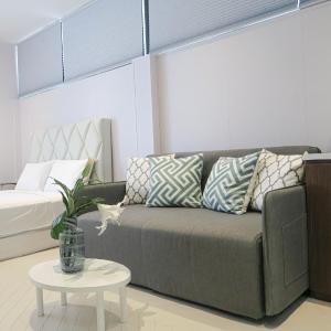 Comfy Studio 2 by Ong Realty