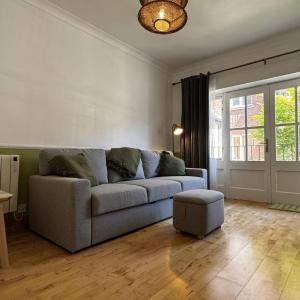 Modern bright 1 bed Apt near Grand Canal Dock