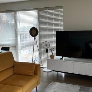 Luxury 2 Bed In Royal Arsenal Family Ok Balcony