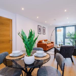 Leeds City Centre 1 Bed with Terrace